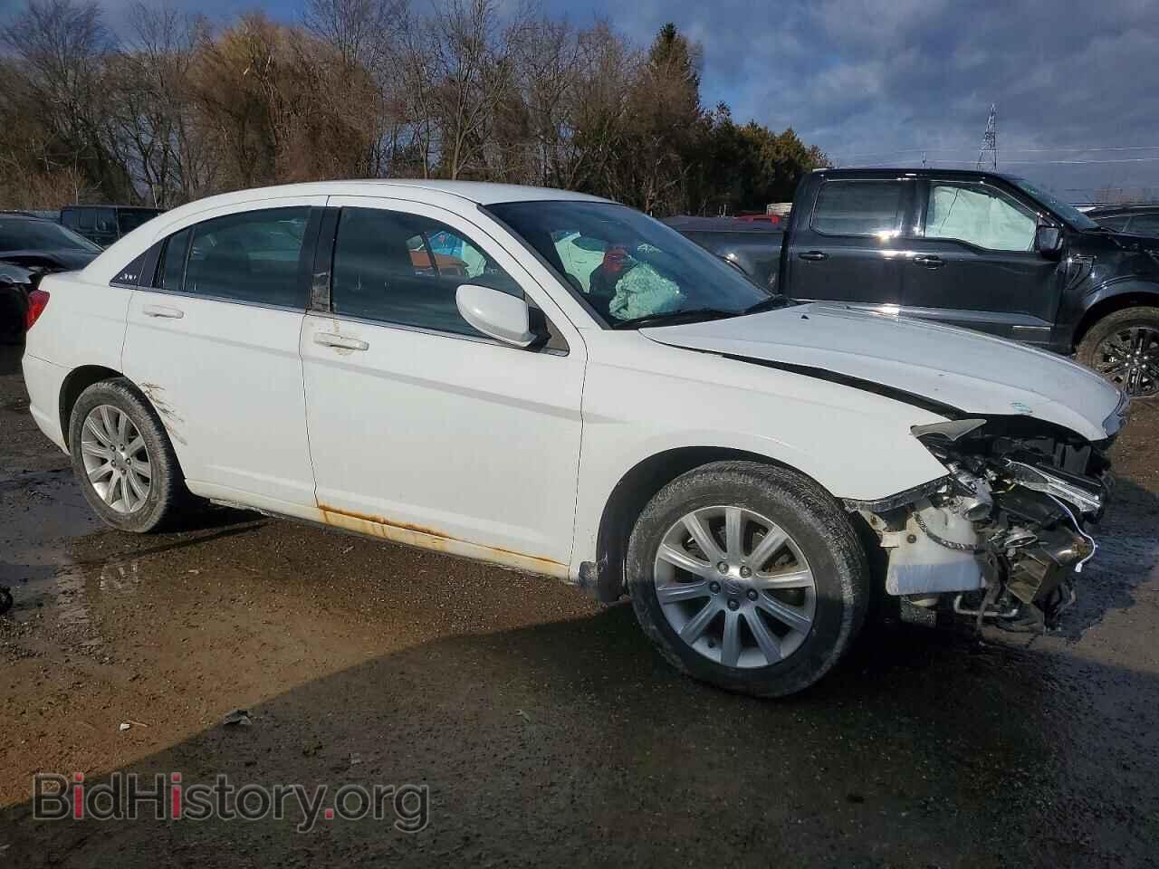 2011 CHRYSLER 200 - VIN: 1C3BC1FB4BN556496 - Photo 4