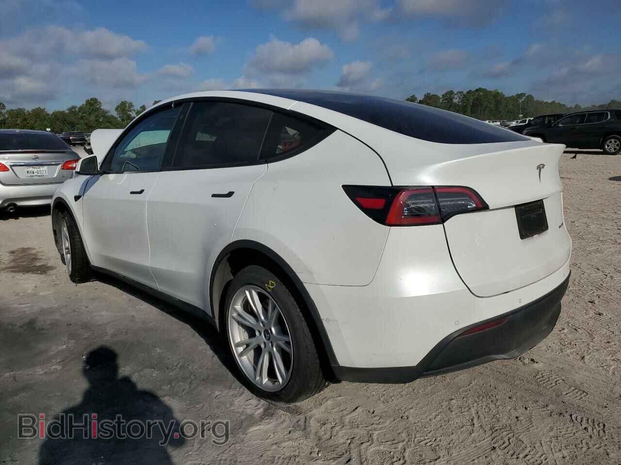 2022 TESLA MODEL Y - VIN: 7SAYGDEEXNF437882 - Фото 2