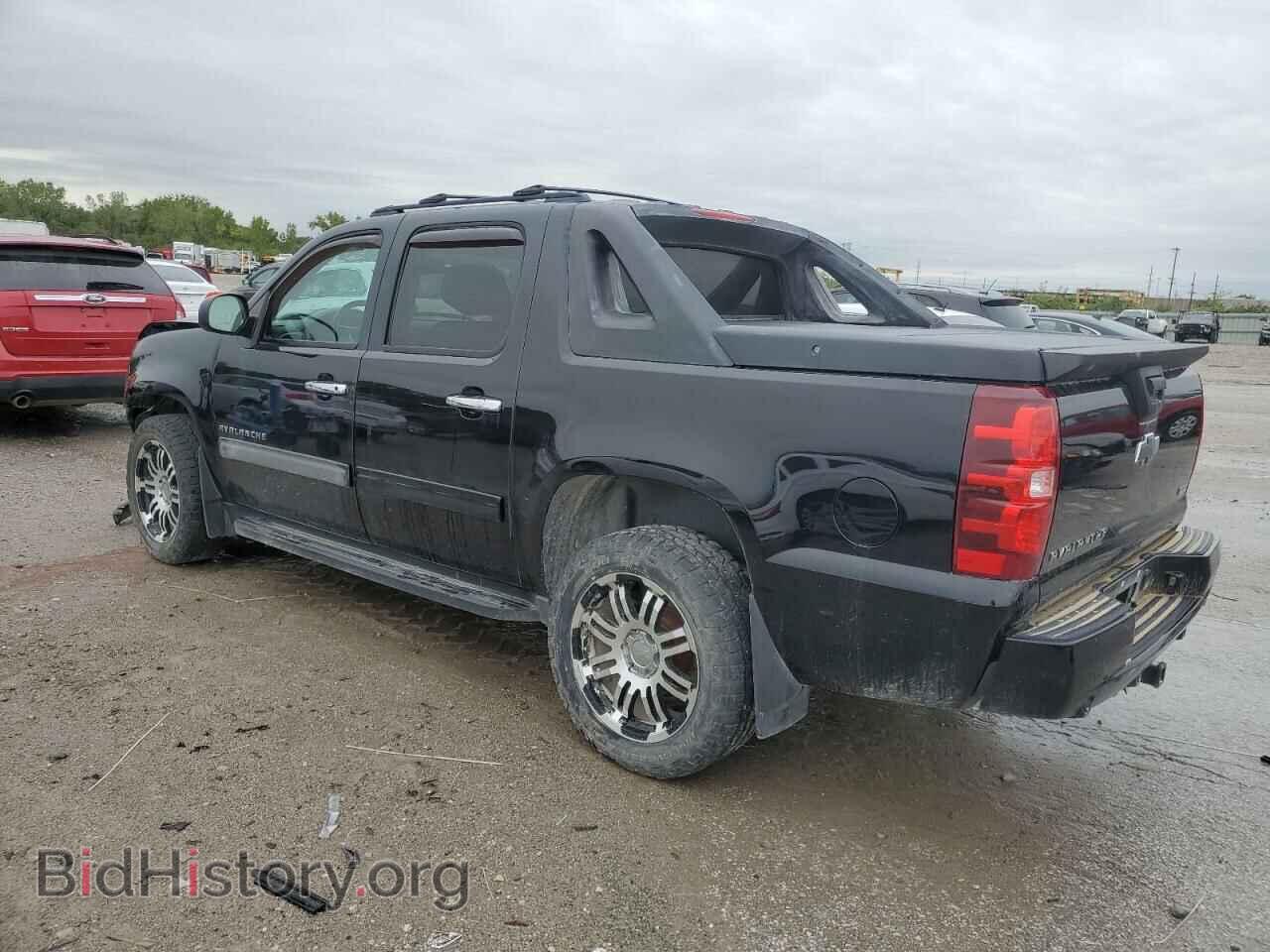 2011 CHEVROLET AVALANCHE - VIN: 3GNMCEE01BG269905 - Фото 2