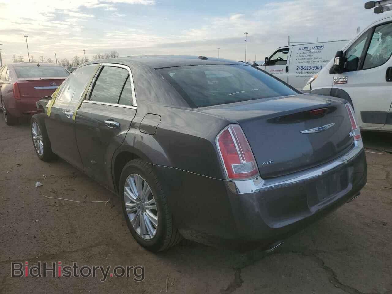 2014 CHRYSLER 300 - VIN: 2C3CCAKG9EH381648 - Фото 2
