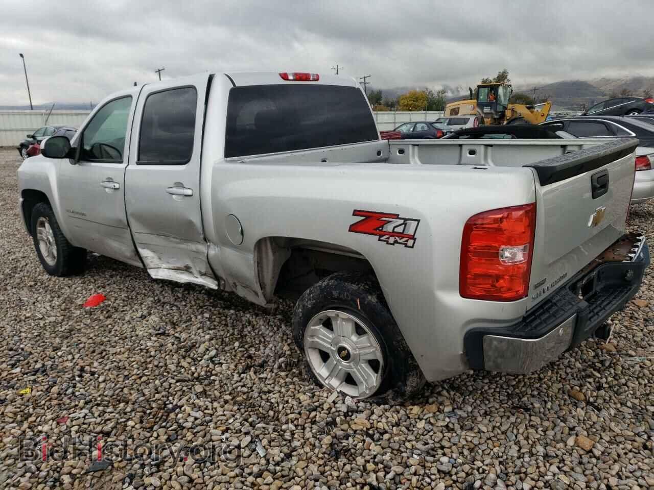 2011 CHEVROLET ALL Models - VIN: 3GCPKSE32BG154764 - Photo 2
