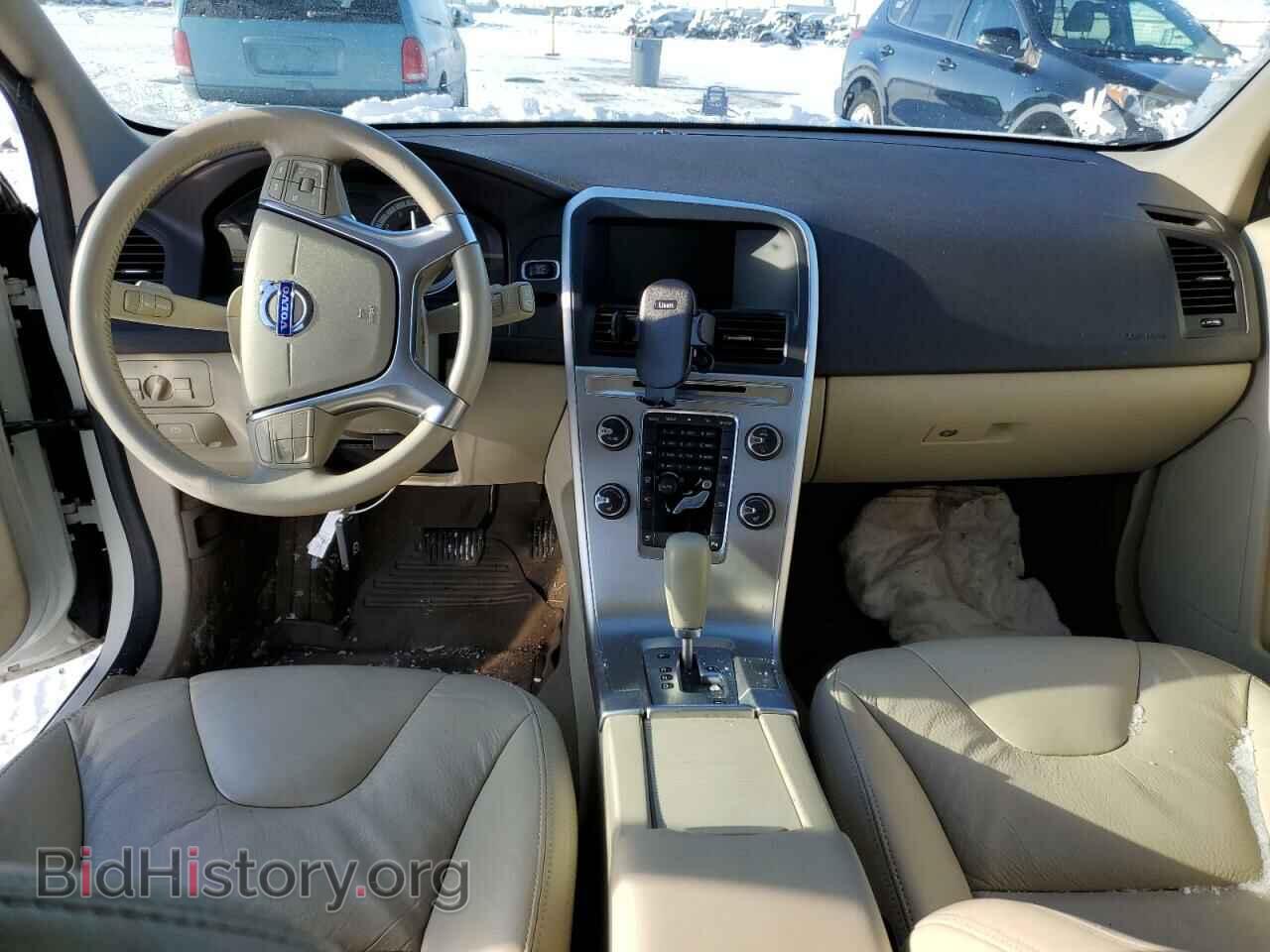 2011 VOLVO XC60 - VIN: YV4940DZ3B2190241 - Фото 8