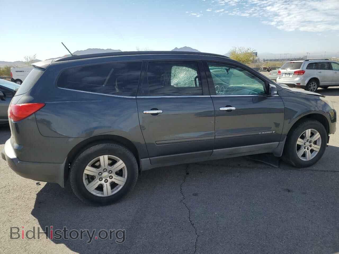 2010 CHEVROLET TRAVERSE - VIN: 1GNLVFED7AS101272 - Фото 3