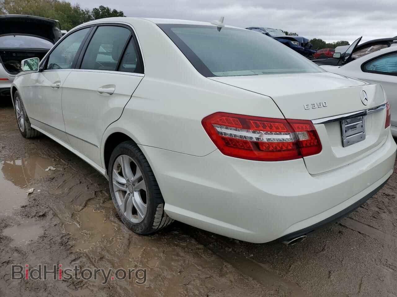 2011 MERCEDES-BENZ E-CLASS - VIN: WDDHF5GB3BA368374 - Фото 2