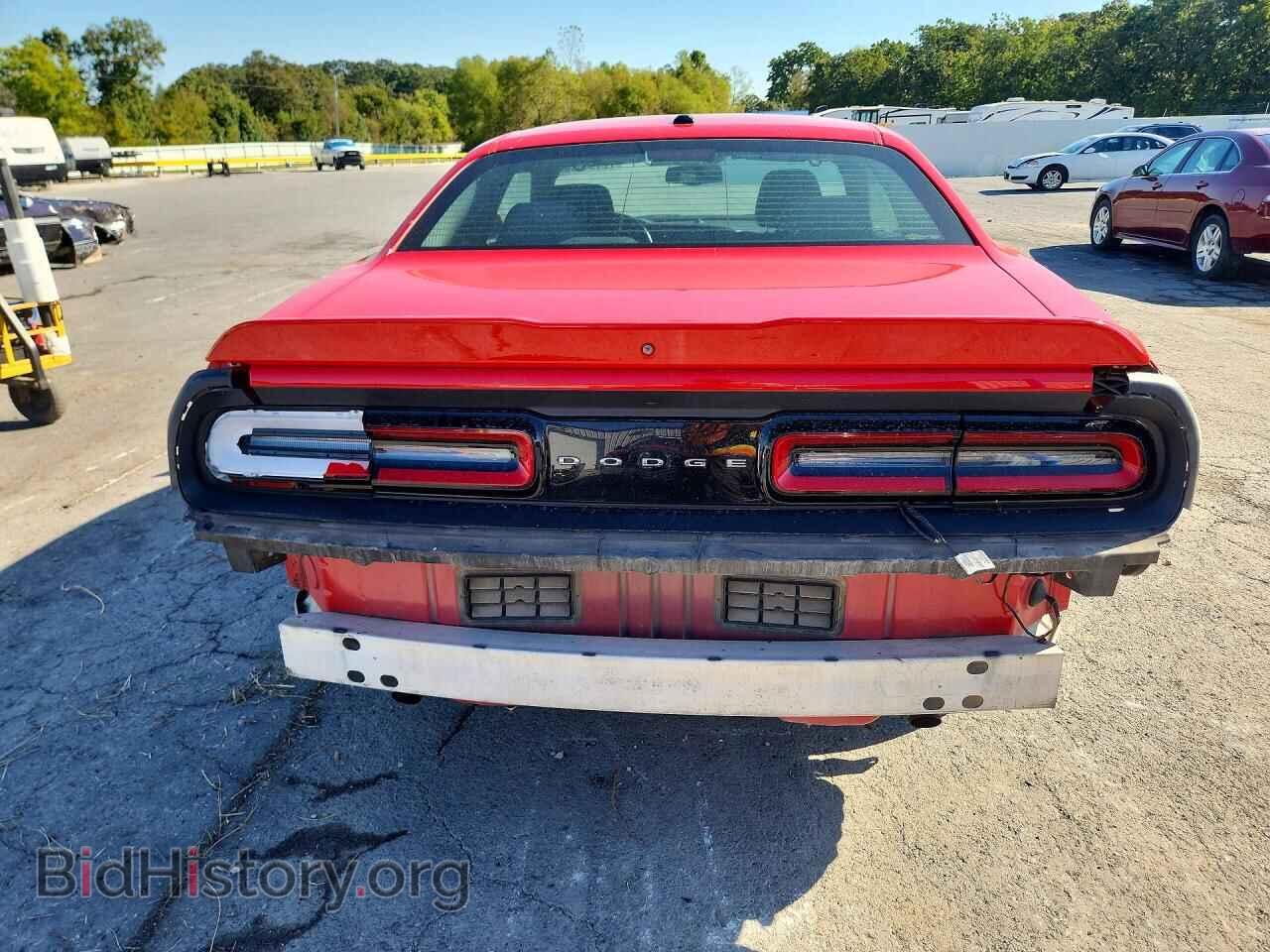 2019 Dodge CHALLENGER (VIN 2C3CDZAG1KH560615) — photo 6 of 13