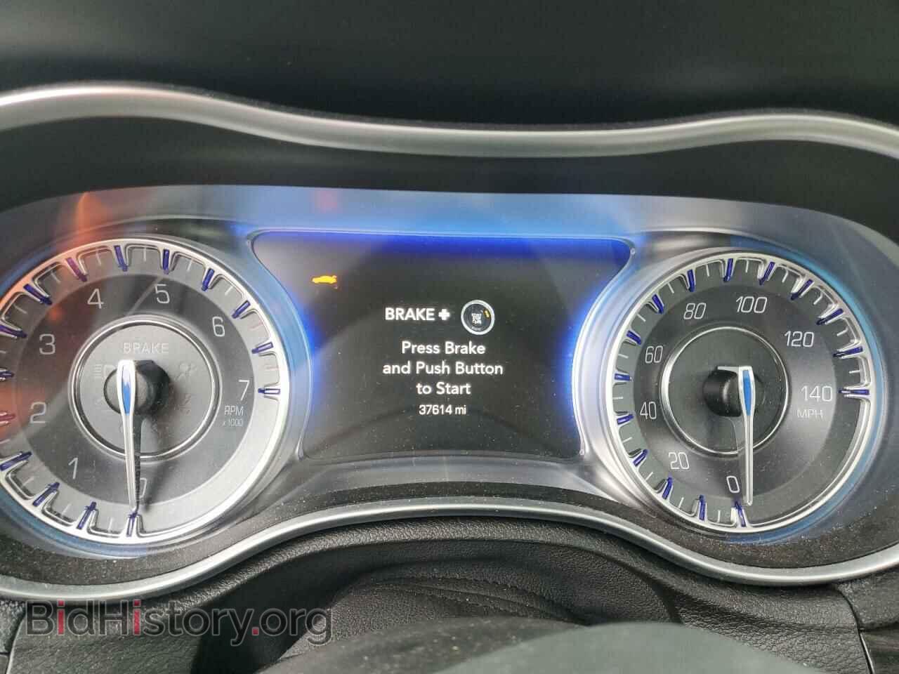 2016 CHRYSLER 300 - VIN: 2C3CCARG3GH234363 - Фото 9