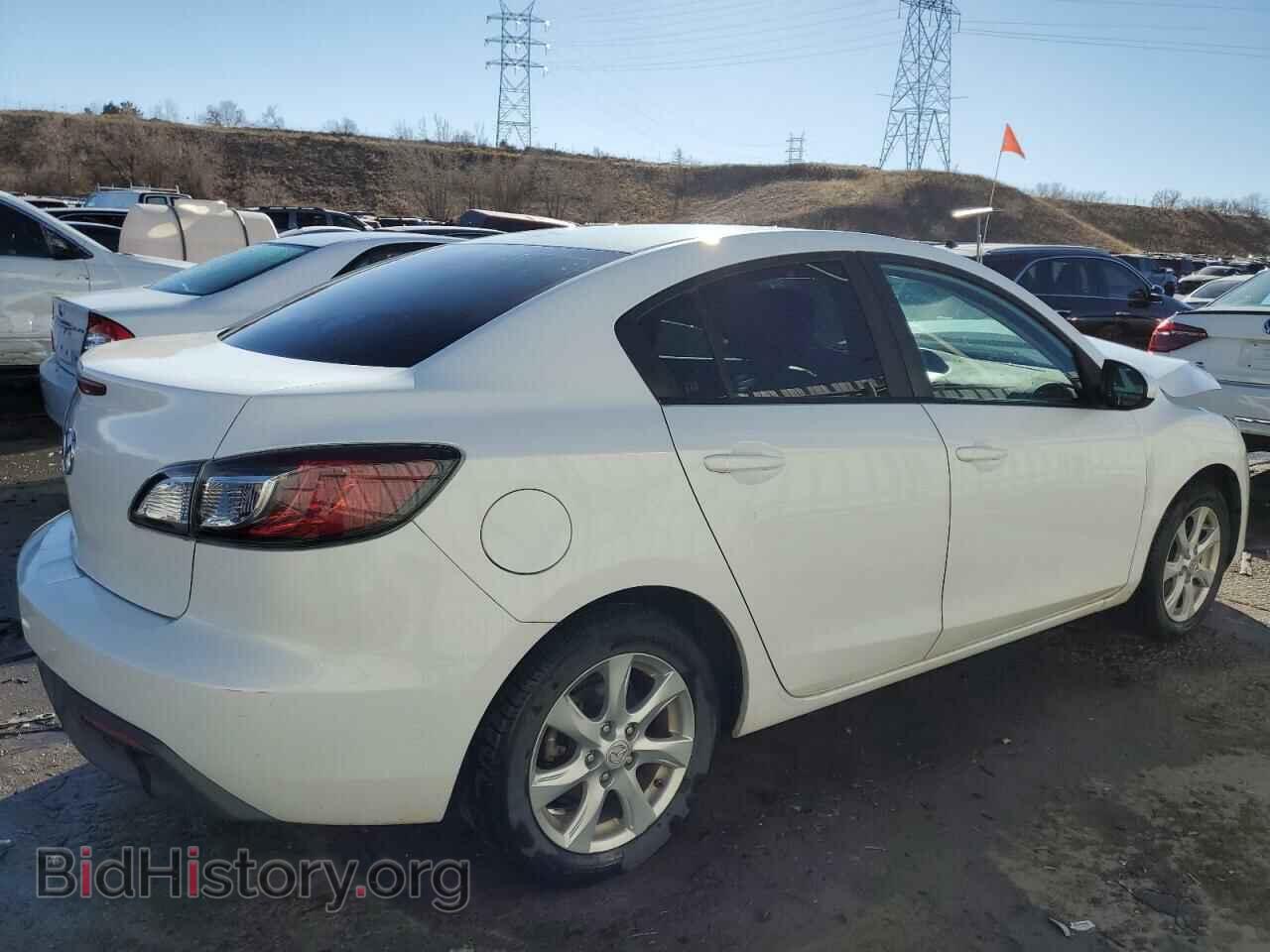 2011 MAZDA 3 - VIN: JM1BL1VGXB1369778 - Фото 3