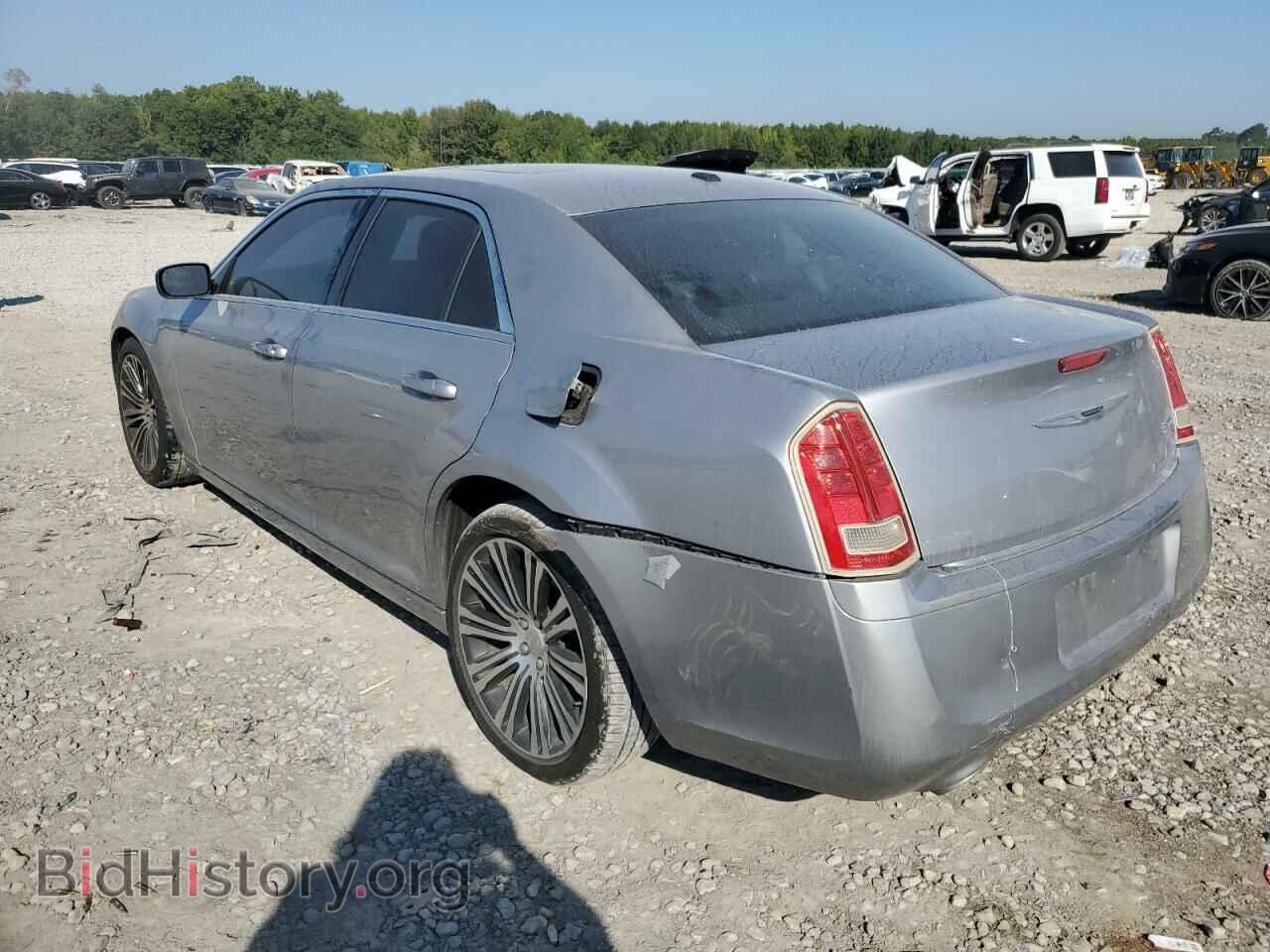 2014 CHRYSLER 300 - VIN: 2C3CCABG8EH183840 - Фото 2