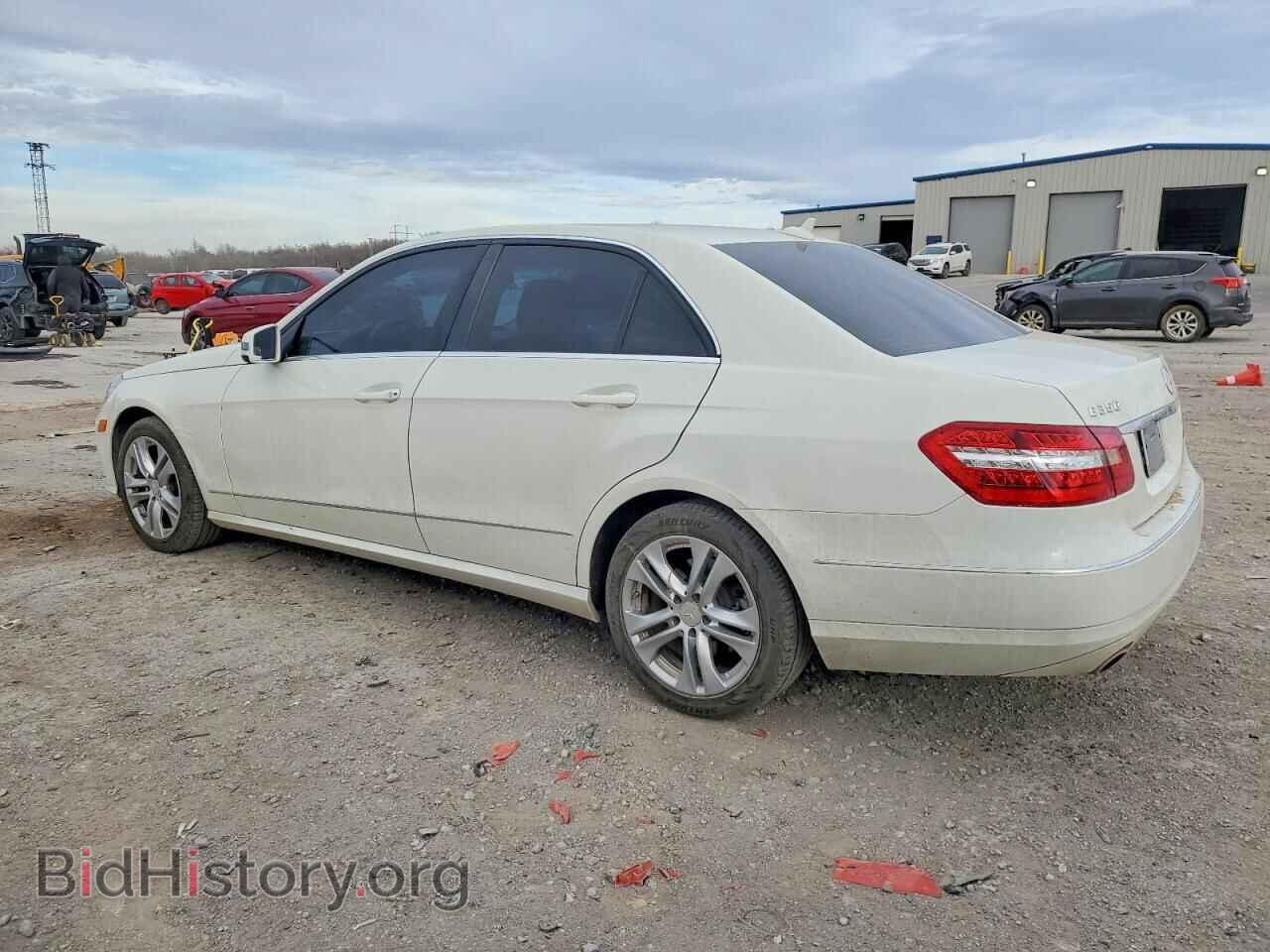 2011 MERCEDES-BENZ E-CLASS - VIN: WDDHF8HB2BA514926 - Photo 2