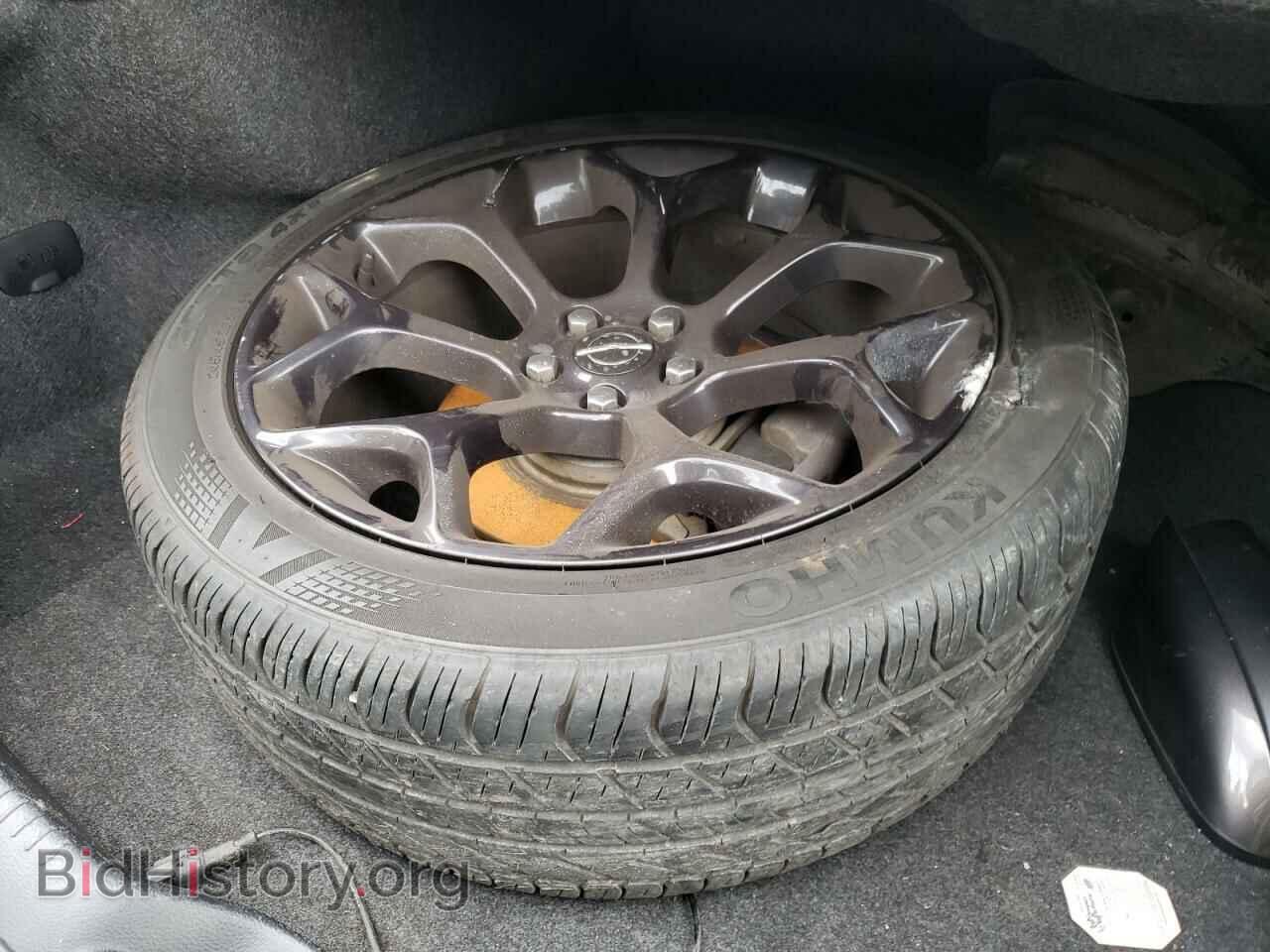 2019 CHRYSLER 300 - VIN: 2C3CCABG3KH618047 - Фото 12