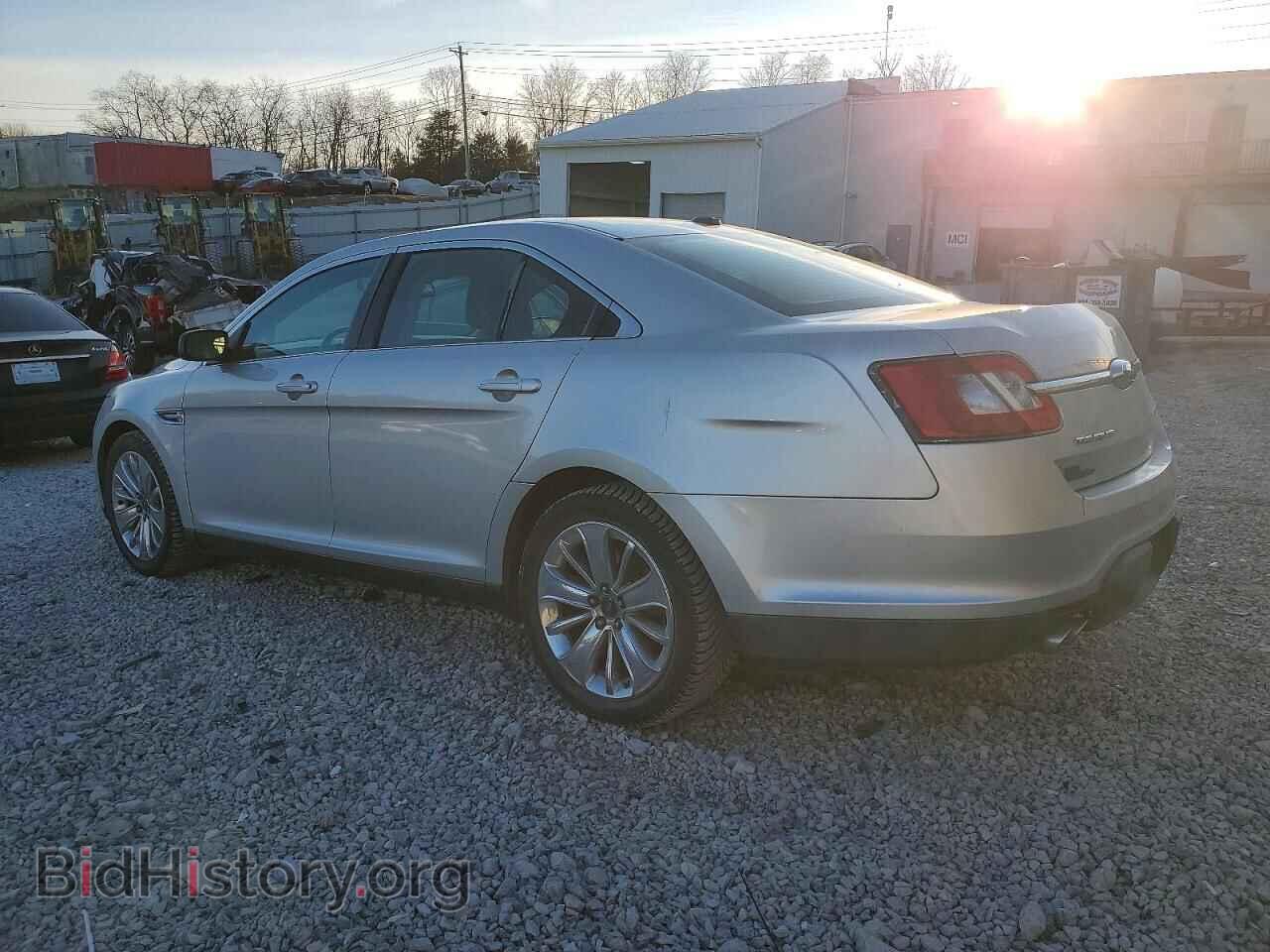 2011 FORD TAURUS - VIN: 1FAHP2FW8BG183198 - Фото 2