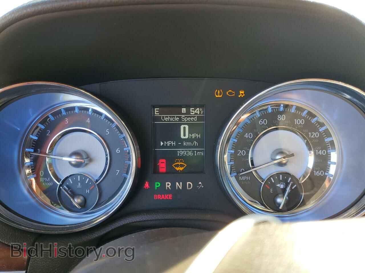 2011 CHRYSLER 300 - VIN: 2C3CA6CT4BH594050 - Фото 9