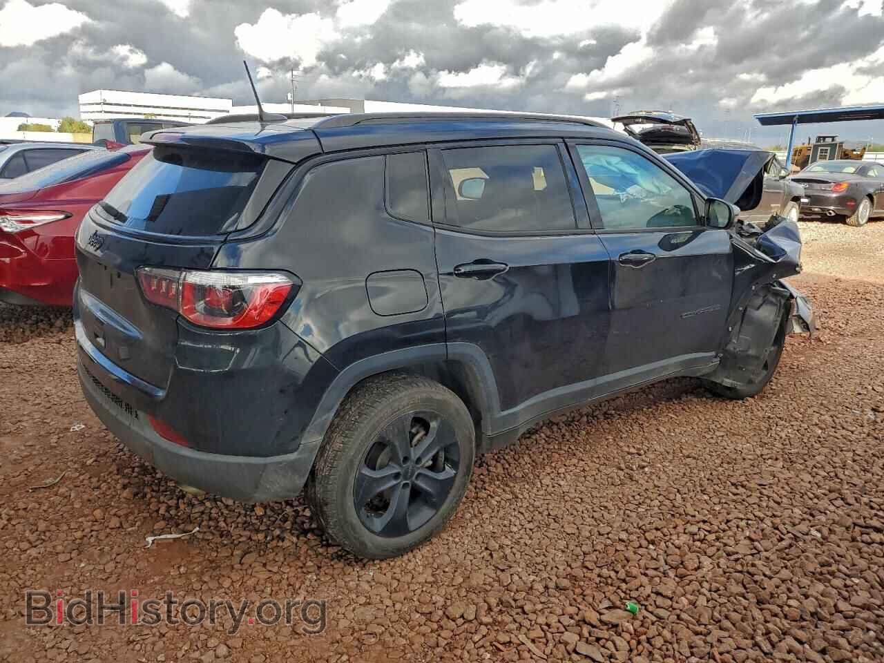 2019 JEEP COMPASS - VIN: 3C4NJCBB2KT615951 - Фото 3