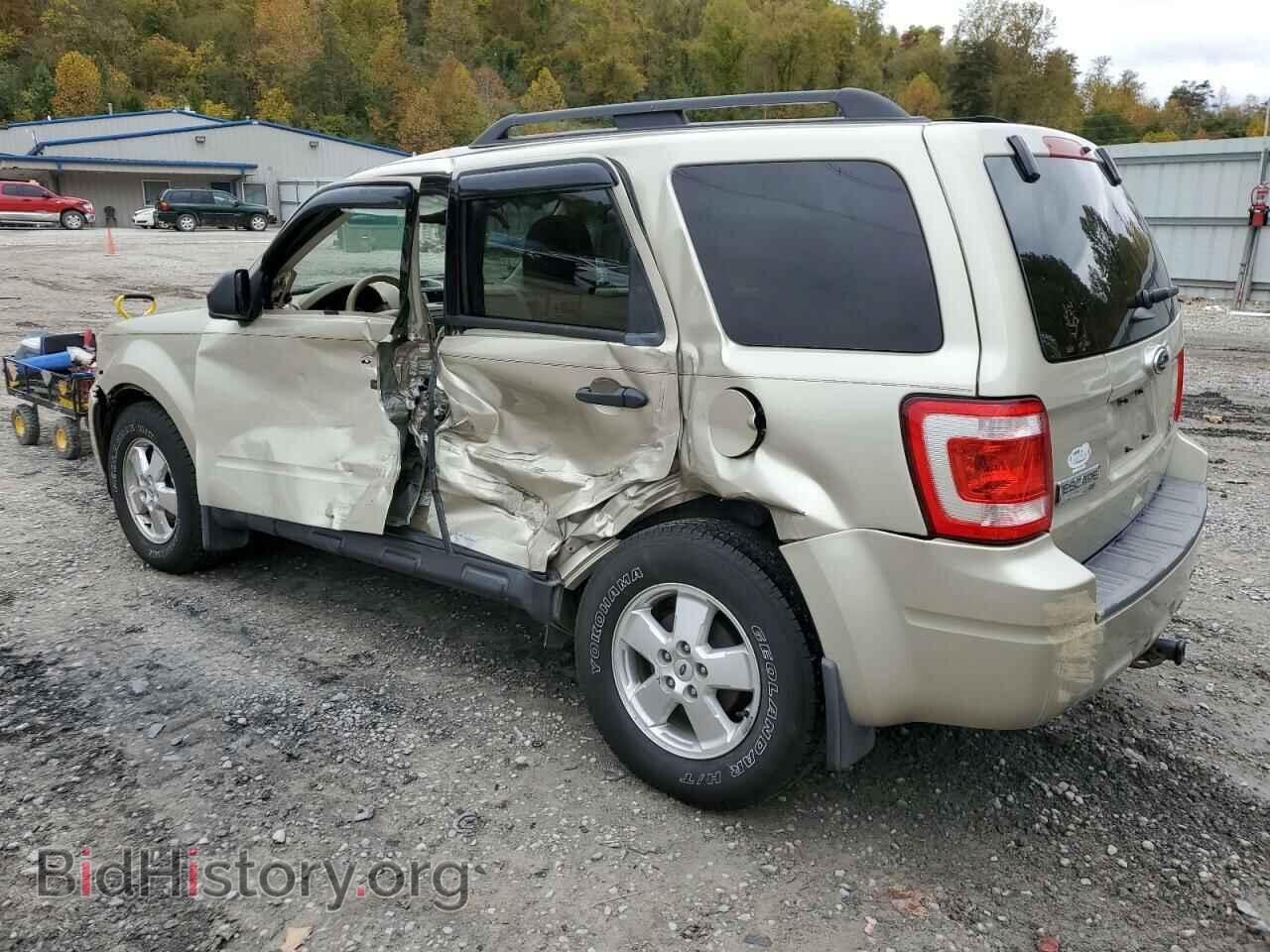 2011 FORD ESCAPE - VIN: 1FMCU9D76BKB67494 - Фото 2