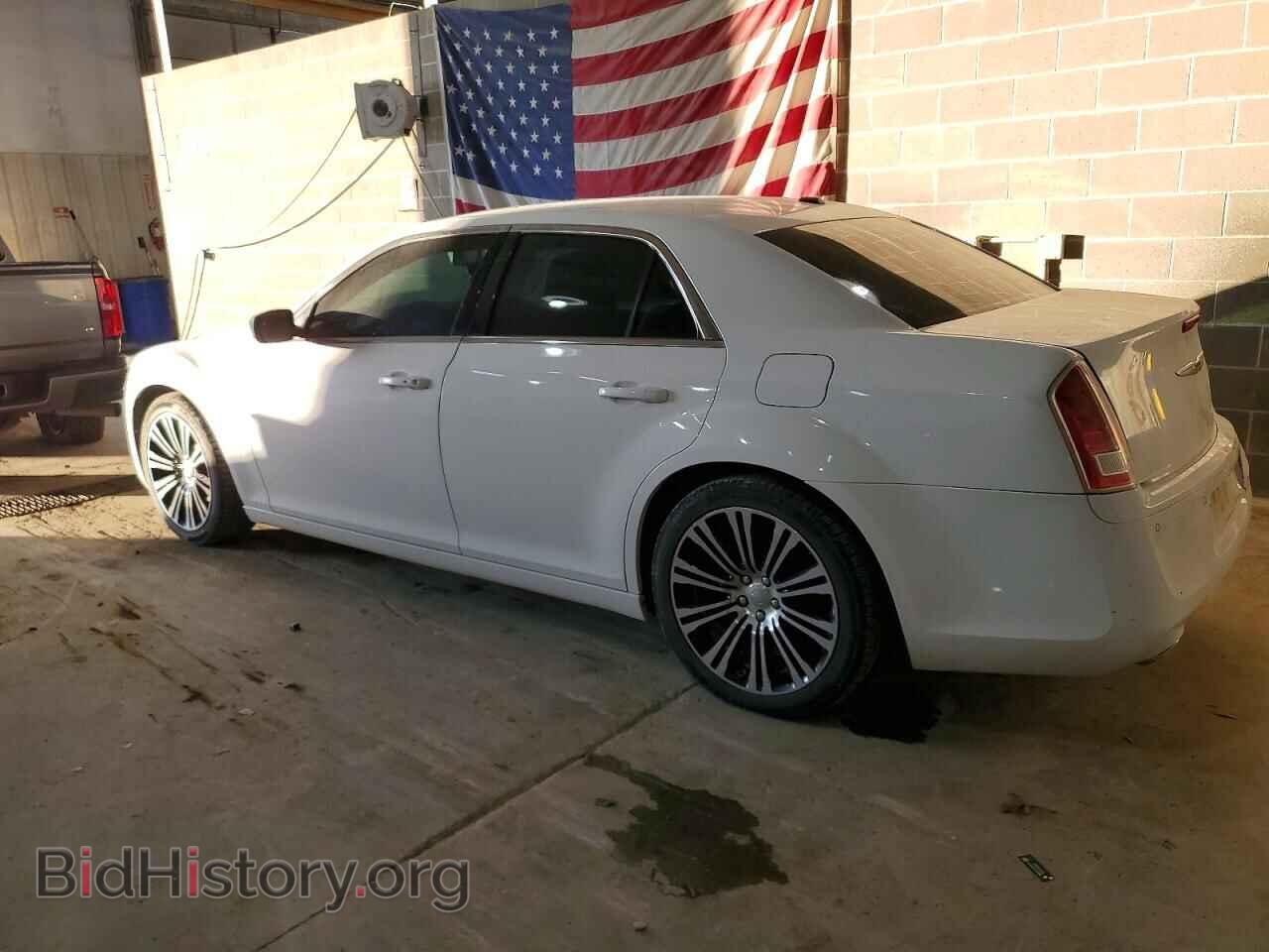 2012 CHRYSLER 300 - VIN: 2C3CCABG6CH238301 - Фото 2