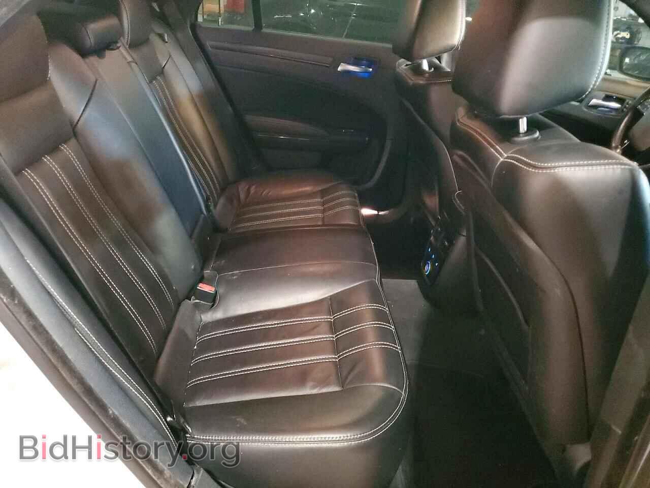 2012 CHRYSLER 300 - VIN: 2C3CCABG6CH238301 - Фото 10