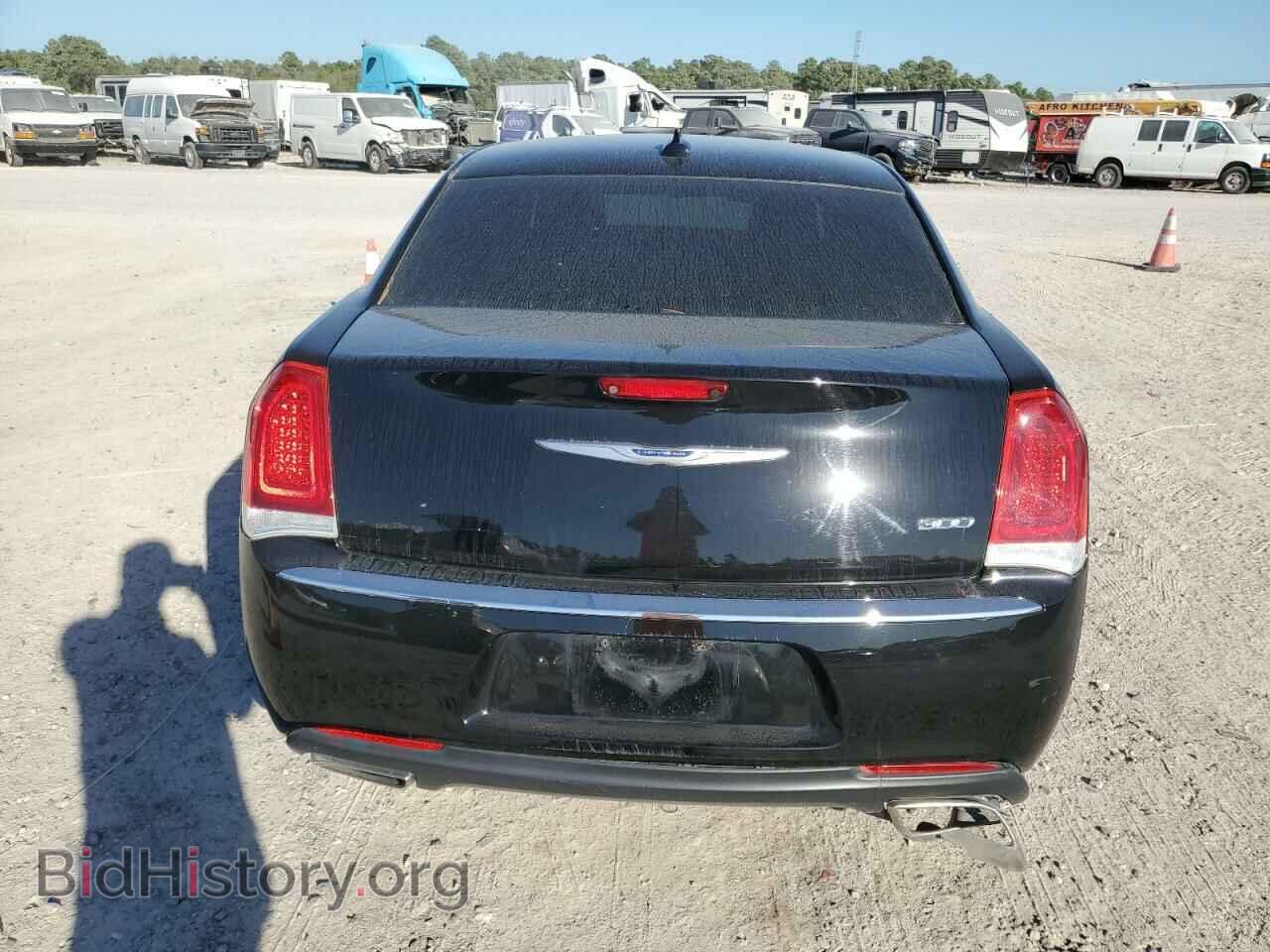 2019 CHRYSLER 300 - VIN: 2C3CCAAG0KH679423 - Фото 6