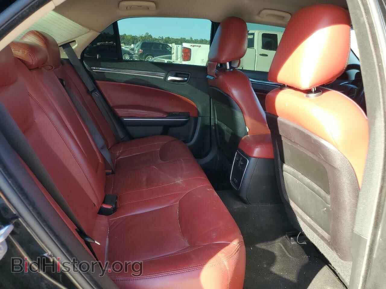 2019 CHRYSLER 300 - VIN: 2C3CCAAG0KH679423 - Фото 10