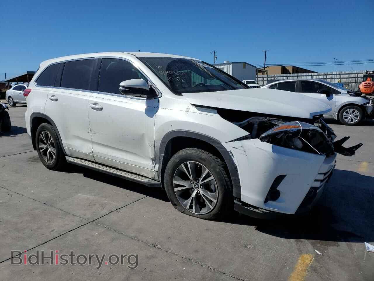 2017 TOYOTA HIGHLANDER - VIN: 5TDZZRFH4HS233421 - Фото 4