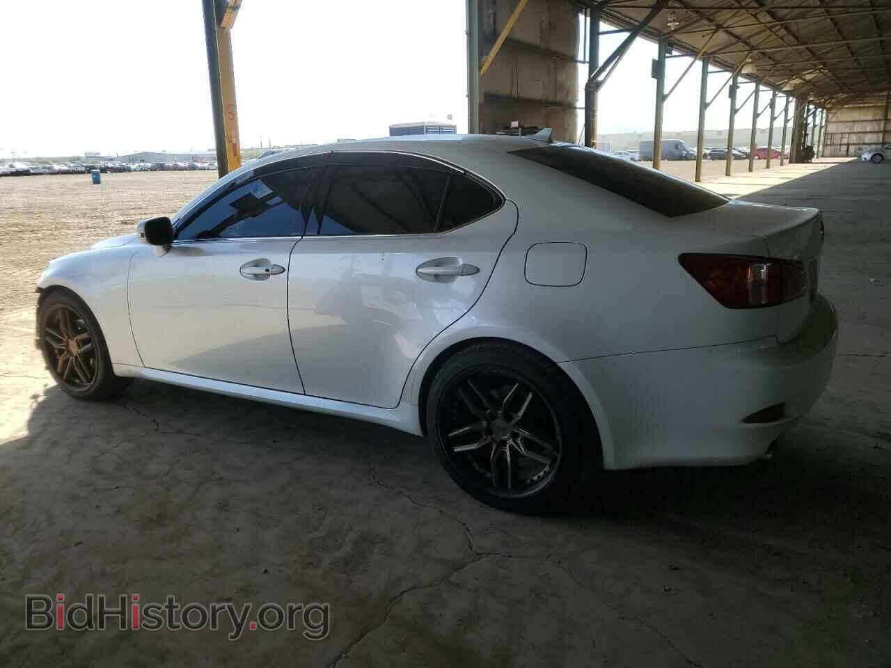 2011 LEXUS IS - VIN: JTHBF5C20B5135467 - Photo 2
