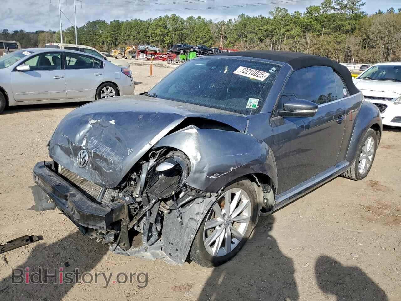 Photo 3VW5DAAT4JM506368 - VOLKSWAGEN BEETLE 2018