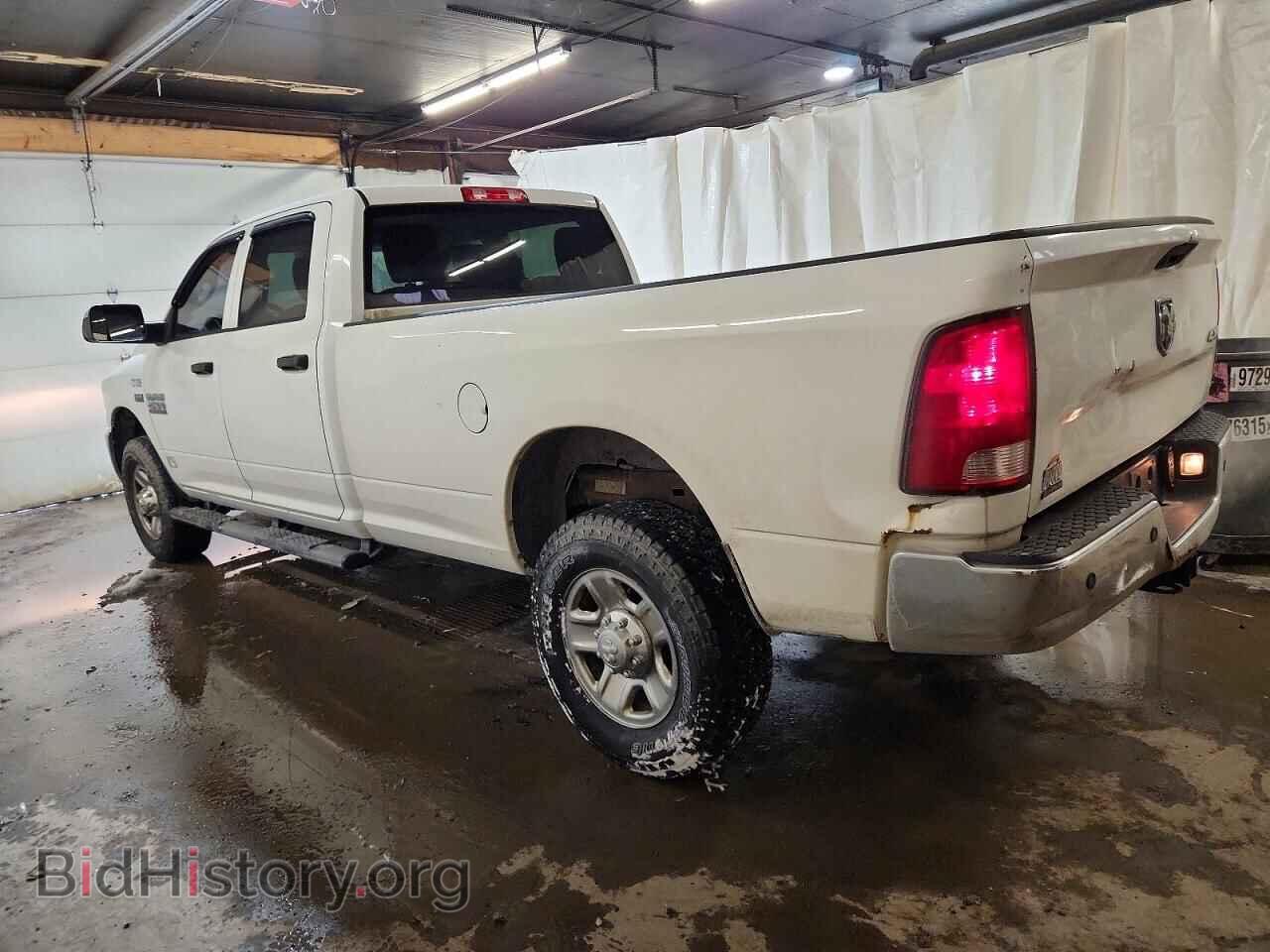 2017 RAM All Models - VIN: 3C6UR5HJ9HG621317 - Фото 2