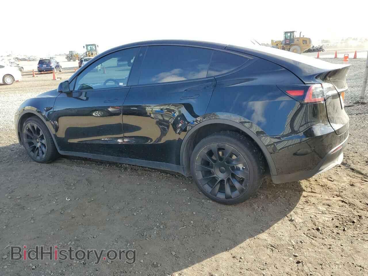 2022 TESLA MODEL Y - VIN: 7SAYGDEE9NF392191 - Фото 2