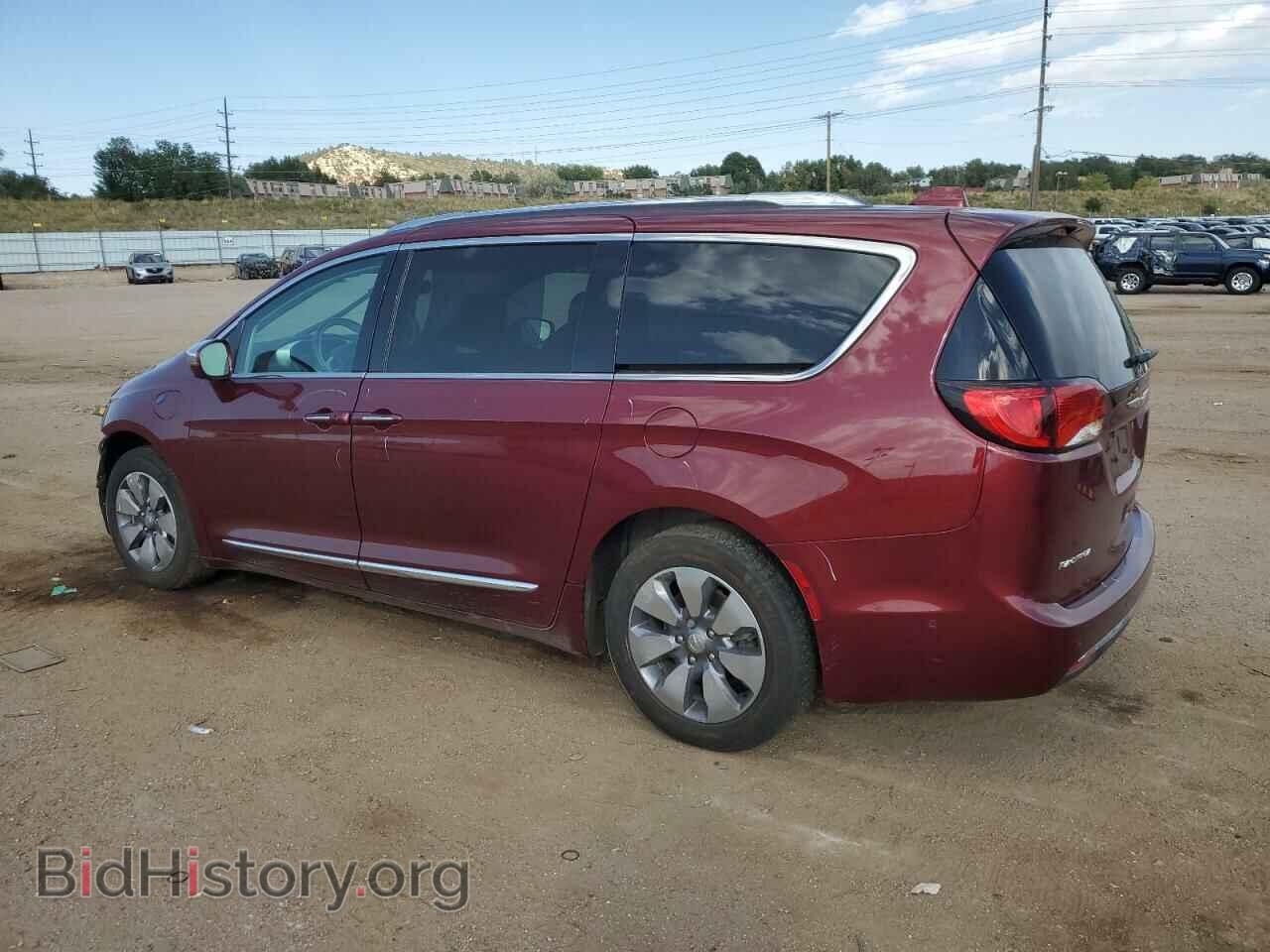 2018 CHRYSLER PACIFICA - VIN: 2C4RC1N78JR237756 - Фото 2