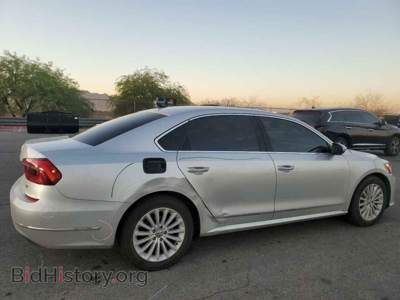 2017 VOLKSWAGEN PASSAT - VIN: 1VWBT7A30HC069022 - Фото 3