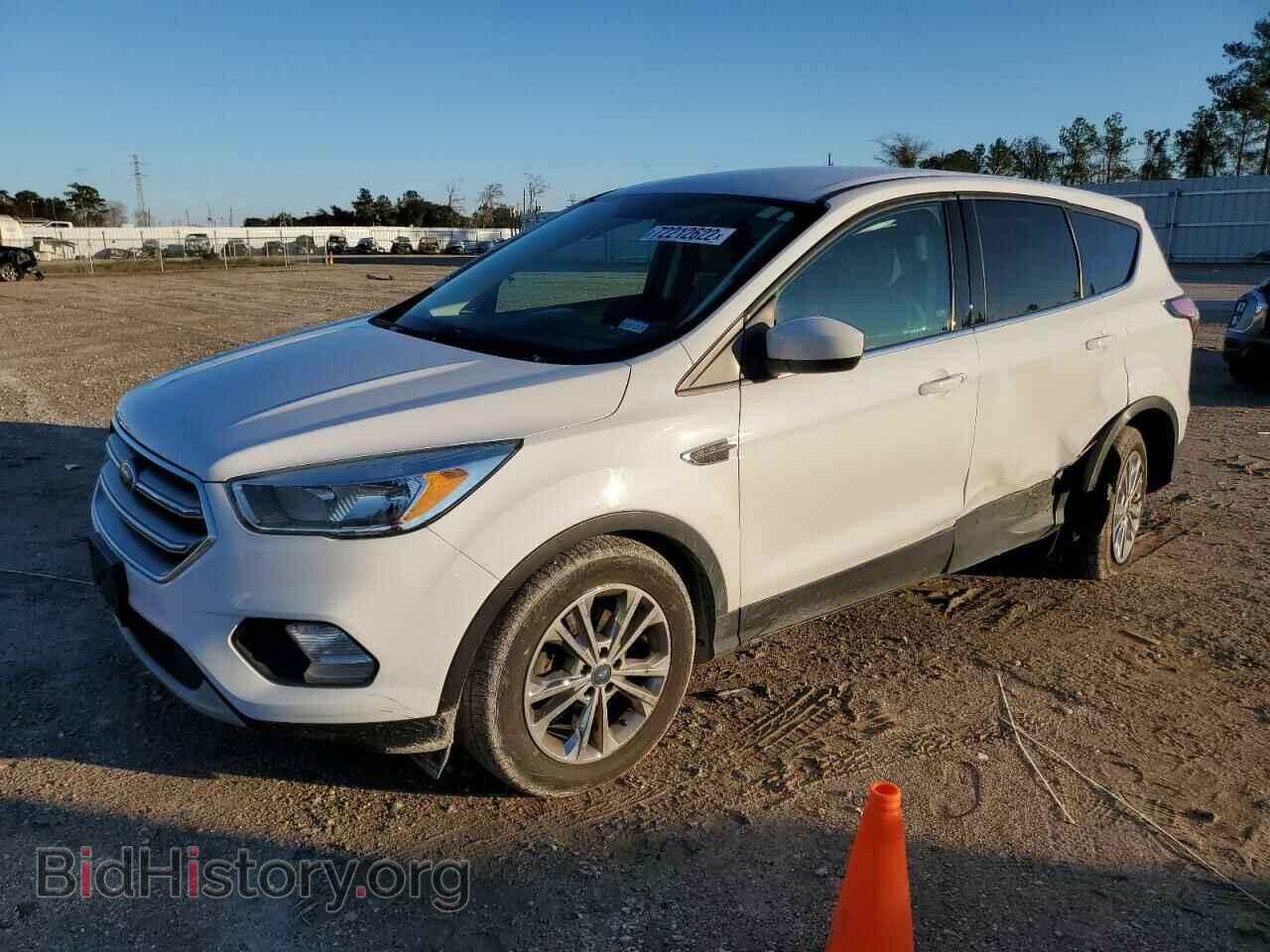 Фотография 1FMCU0GD5HUD75960 - FORD ESCAPE 2017