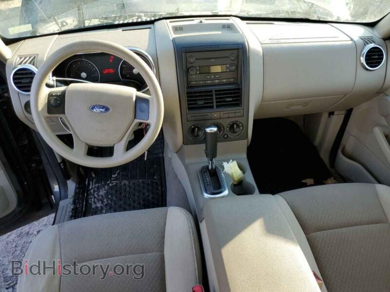 2006 Ford EXPLORER (VIN 1FMEU62E16UA23144) — фото 8 из 13