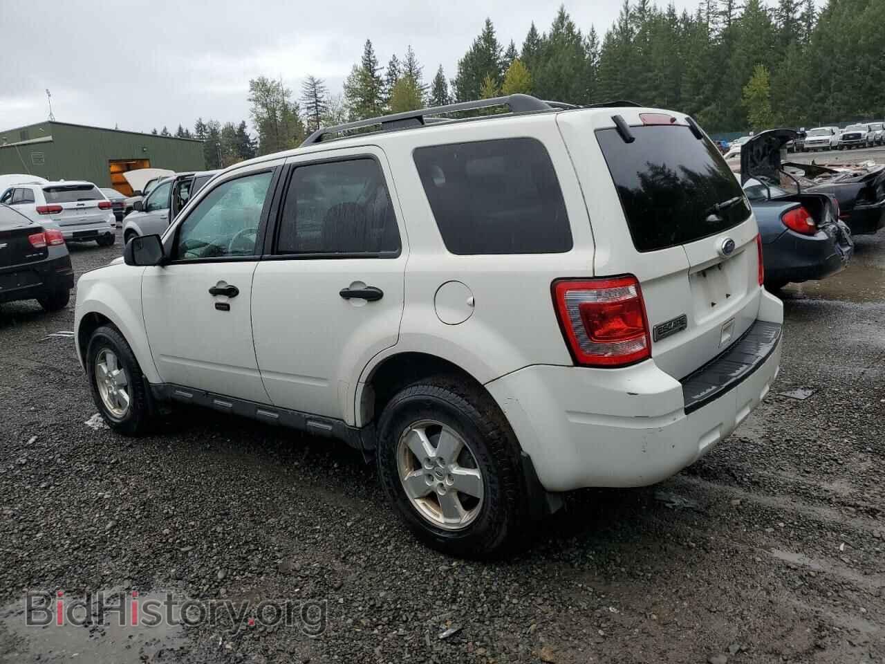 2011 FORD ESCAPE - VIN: 1FMCU9D70BKB25757 - Фото 2