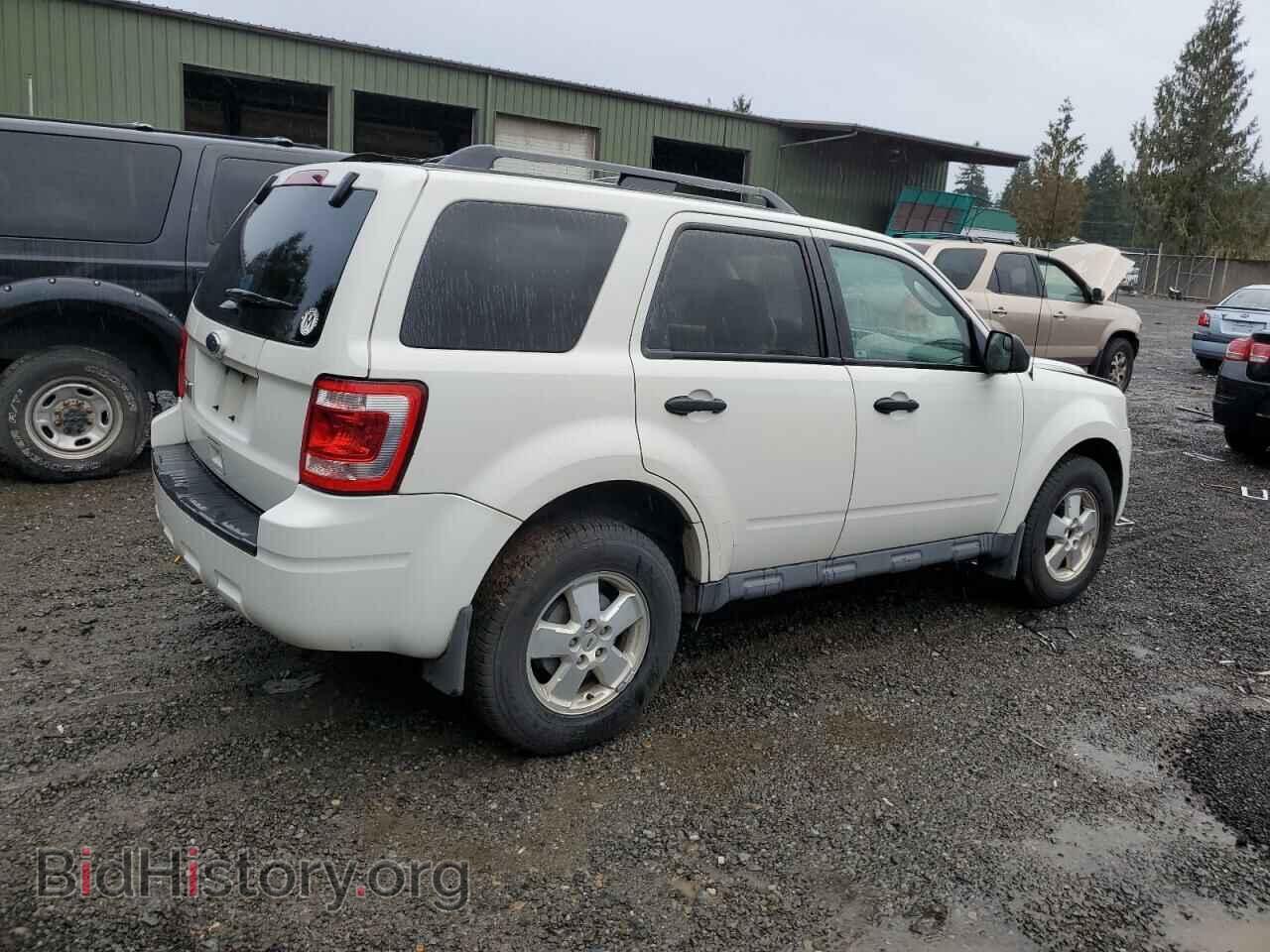 2011 FORD ESCAPE - VIN: 1FMCU9D70BKB25757 - Фото 3