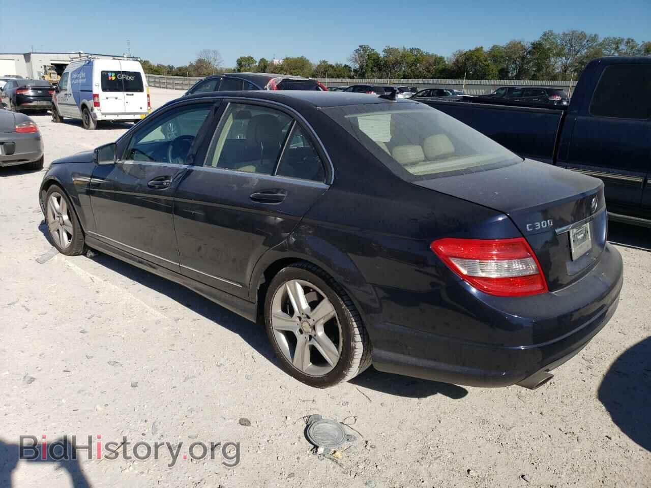 2011 MERCEDES-BENZ C-CLASS - VIN: WDDGF5EB2BR171809 - Фото 2