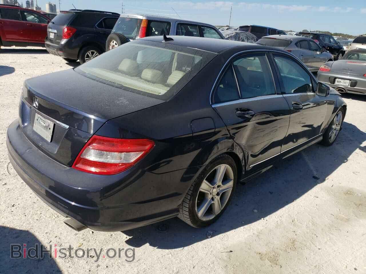 2011 MERCEDES-BENZ C-CLASS - VIN: WDDGF5EB2BR171809 - Фото 3