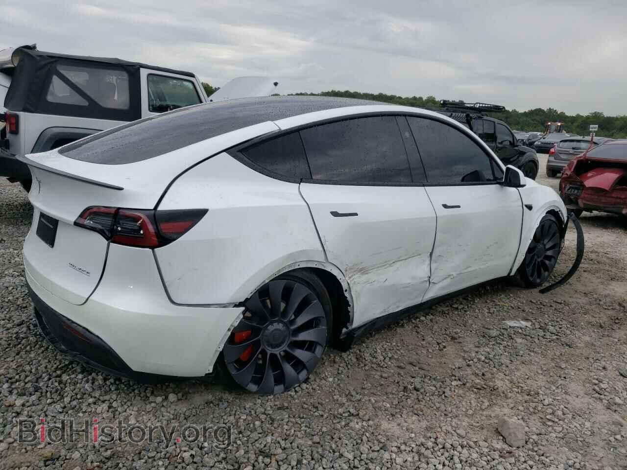 2024 TESLA MODEL Y - VIN: 7SAYGDEF6RF051510 - Фото 3