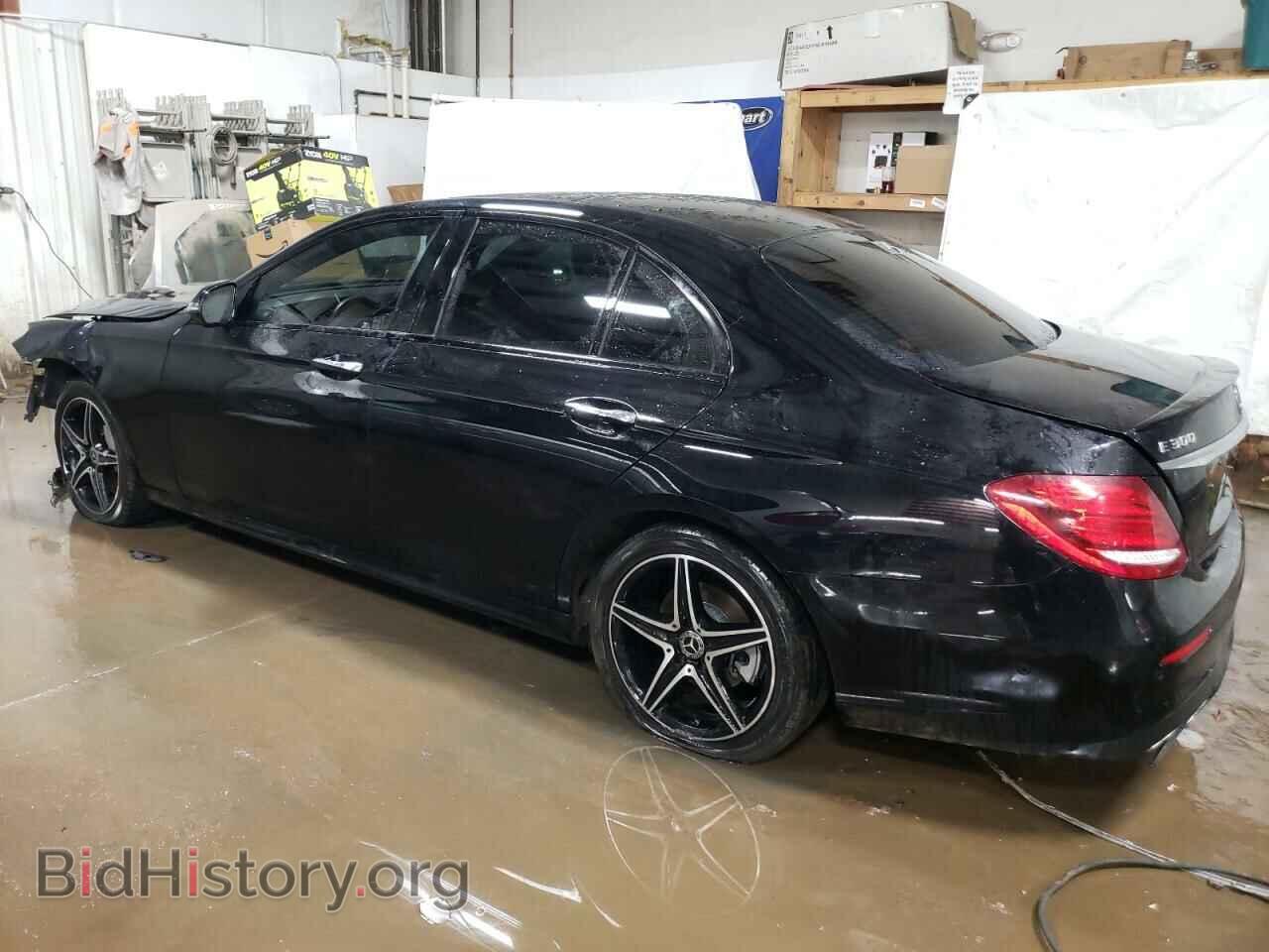 2018 MERCEDES-BENZ E-CLASS - VIN: WDDZF4KB2JA393934 - Фото 2