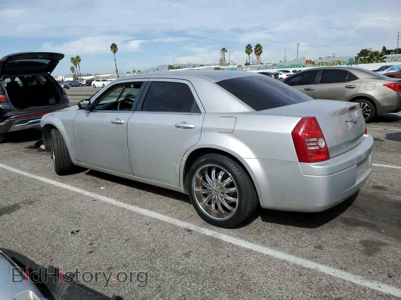 2009 CHRYSLER 300 - VIN: 2C3KA43D79H516641 - Фото 2