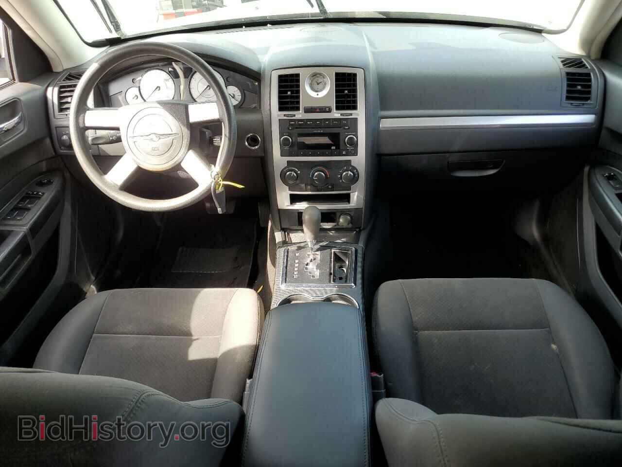 2009 CHRYSLER 300 - VIN: 2C3KA43D79H516641 - Фото 8