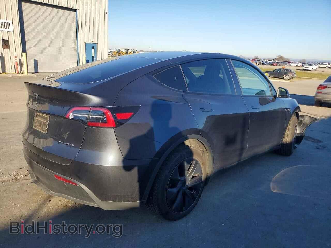 2024 TESLA MODEL Y - VIN: 7SAYGDEE1RF117596 - Фото 3