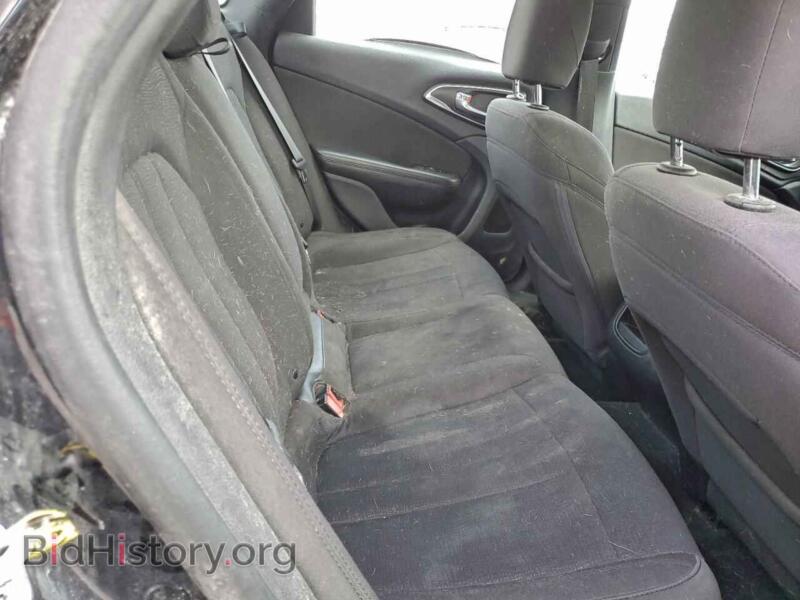 2015 Chrysler 200 (VIN 1C3CCCAB8FN558913) — photo 10 of 14