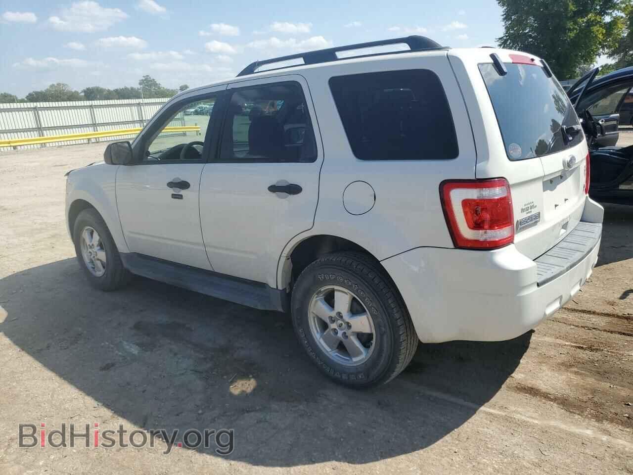 2011 FORD ESCAPE - VIN: 1FMCU9DG9BKA56261 - Фото 2