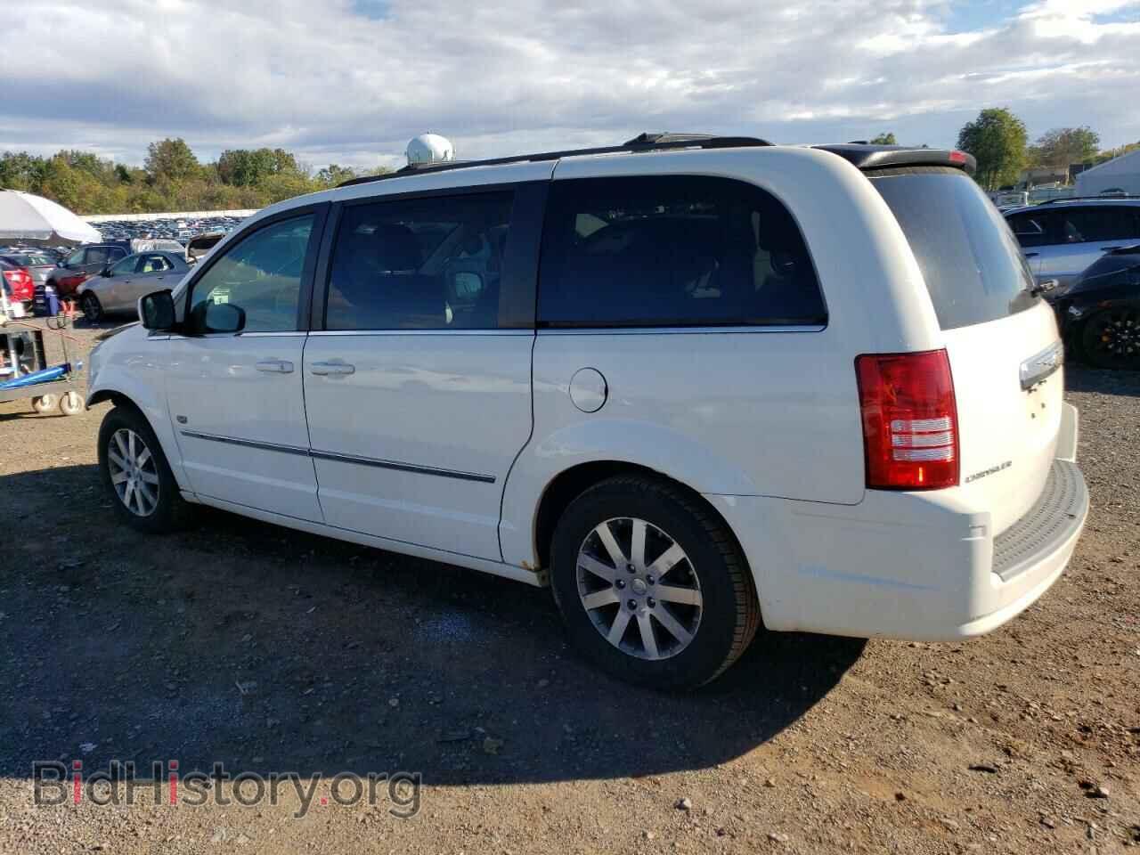 2009 CHRYSLER MINIVAN - VIN: 2A8HR54169R646874 - Фото 2