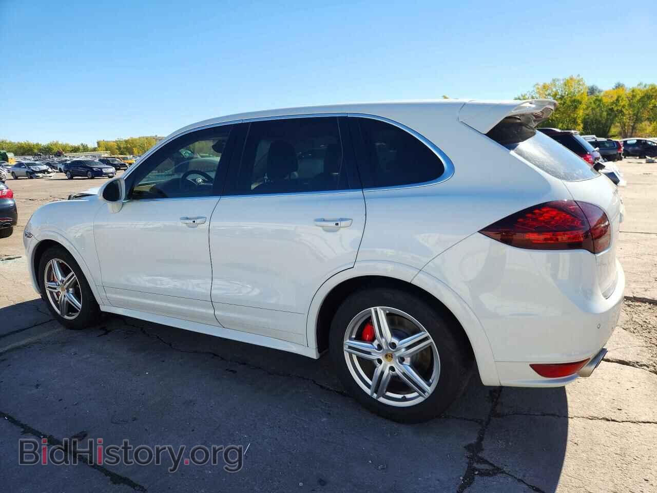 2012 PORSCHE CAYENNE - VIN: WP1AC2A27CLA84701 - Photo 2
