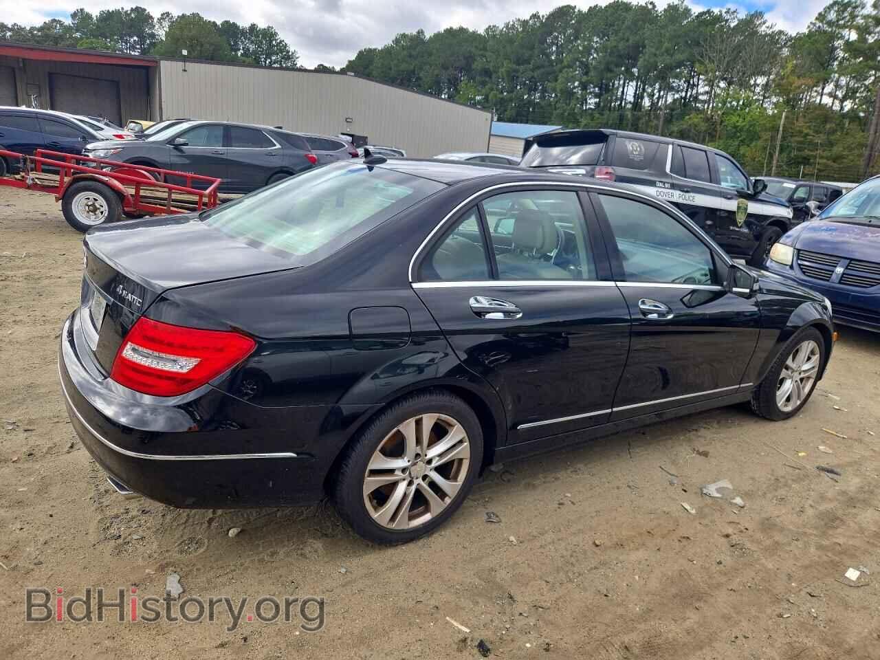 2014 MERCEDES-BENZ C-CLASS - VIN: WDDGF8AB2EG175687 - Фото 3