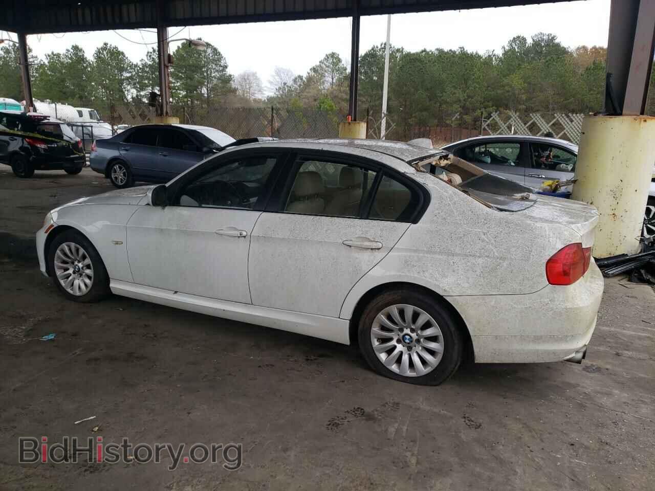 2009 BMW 3 SERIES - VIN: WBAPH73569A174165 - Фото 2