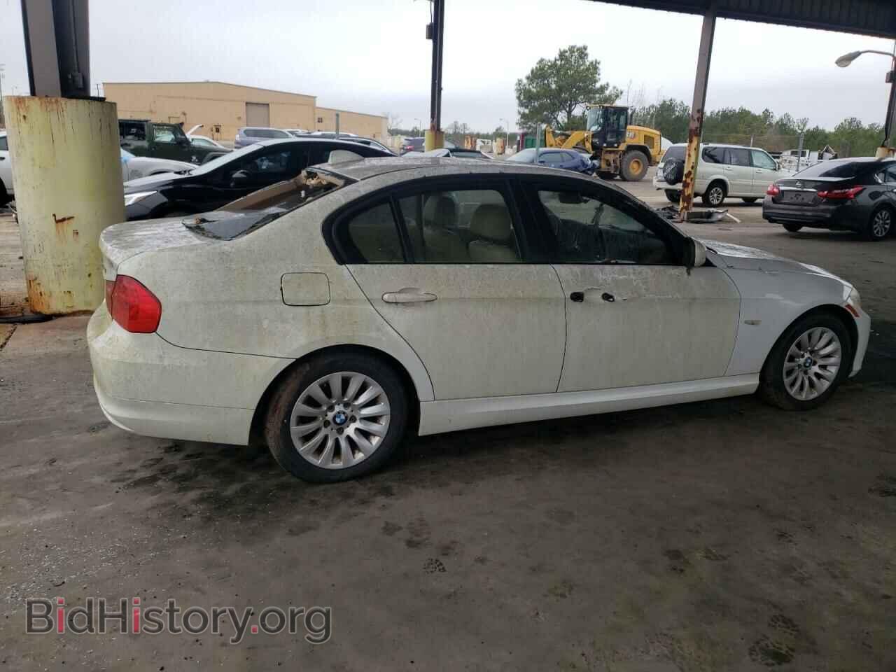 2009 BMW 3 SERIES - VIN: WBAPH73569A174165 - Фото 3