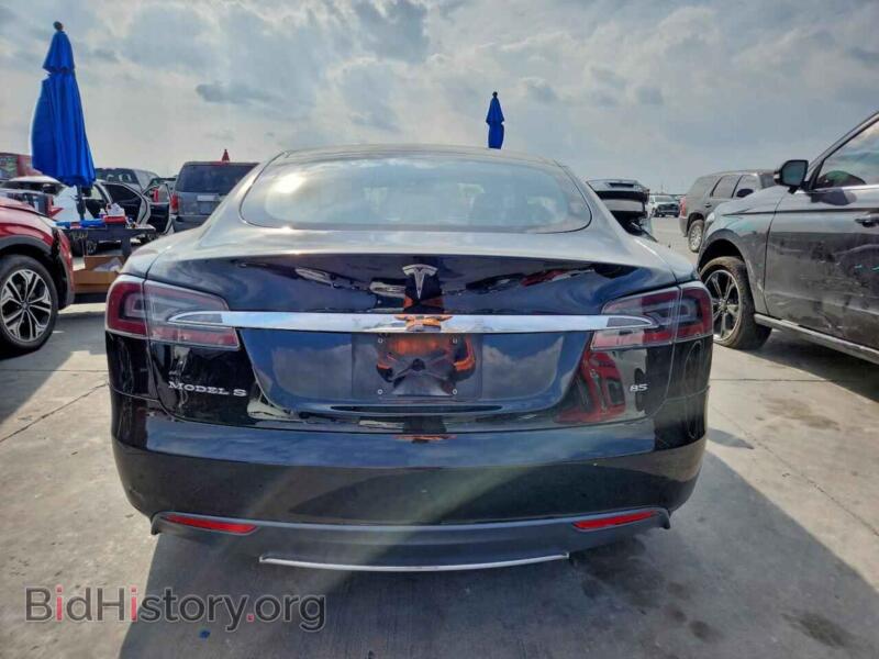 2013 Tesla MODEL S (VIN 5YJSA1CN3DFP07720) — фото 6 из 12
