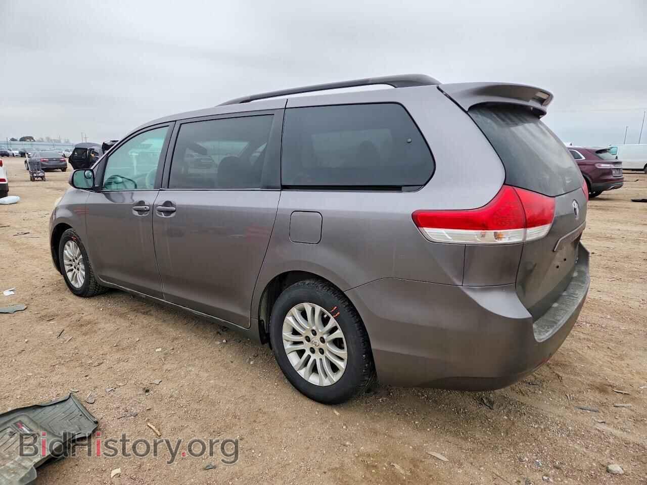 2011 TOYOTA All Models - VIN: 5TDYK3DC8BS005692 - Фото 2