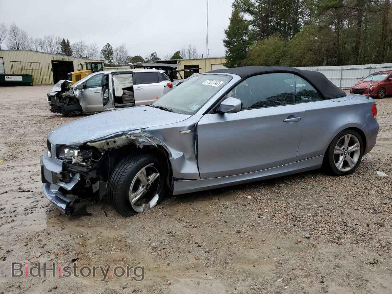 Фотография WBAUL7C52AVJ78308 - BMW 1 SERIES 2010
